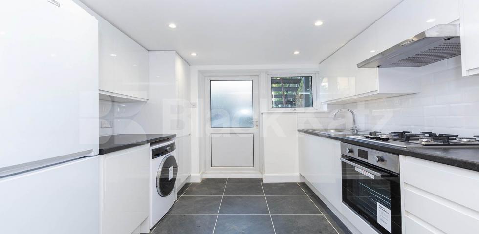 			VIRTUAL TOUR AVAILABLE!, 1 Bedroom, 1 bath, 1 reception Flat			 Blackstock Road, FINSBURY PARK